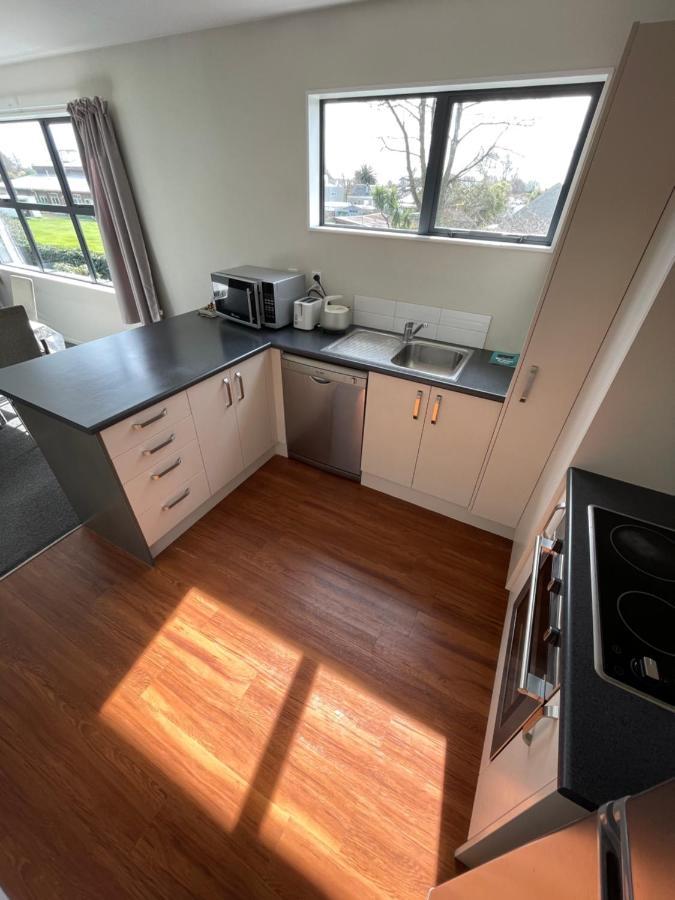 Character & New Cnzhouse With Quiet Apartamento Christchurch