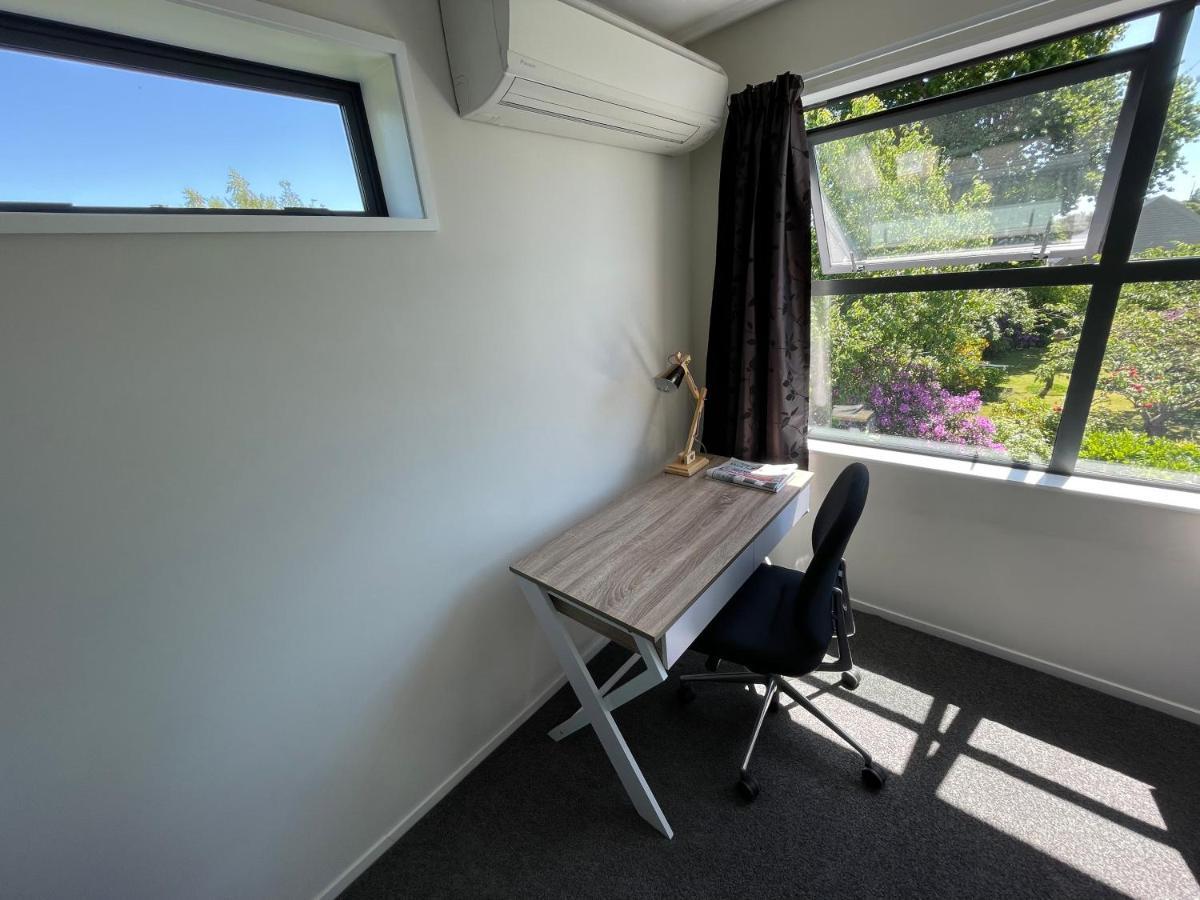 Character & New Cnzhouse With Quiet * Christchurch